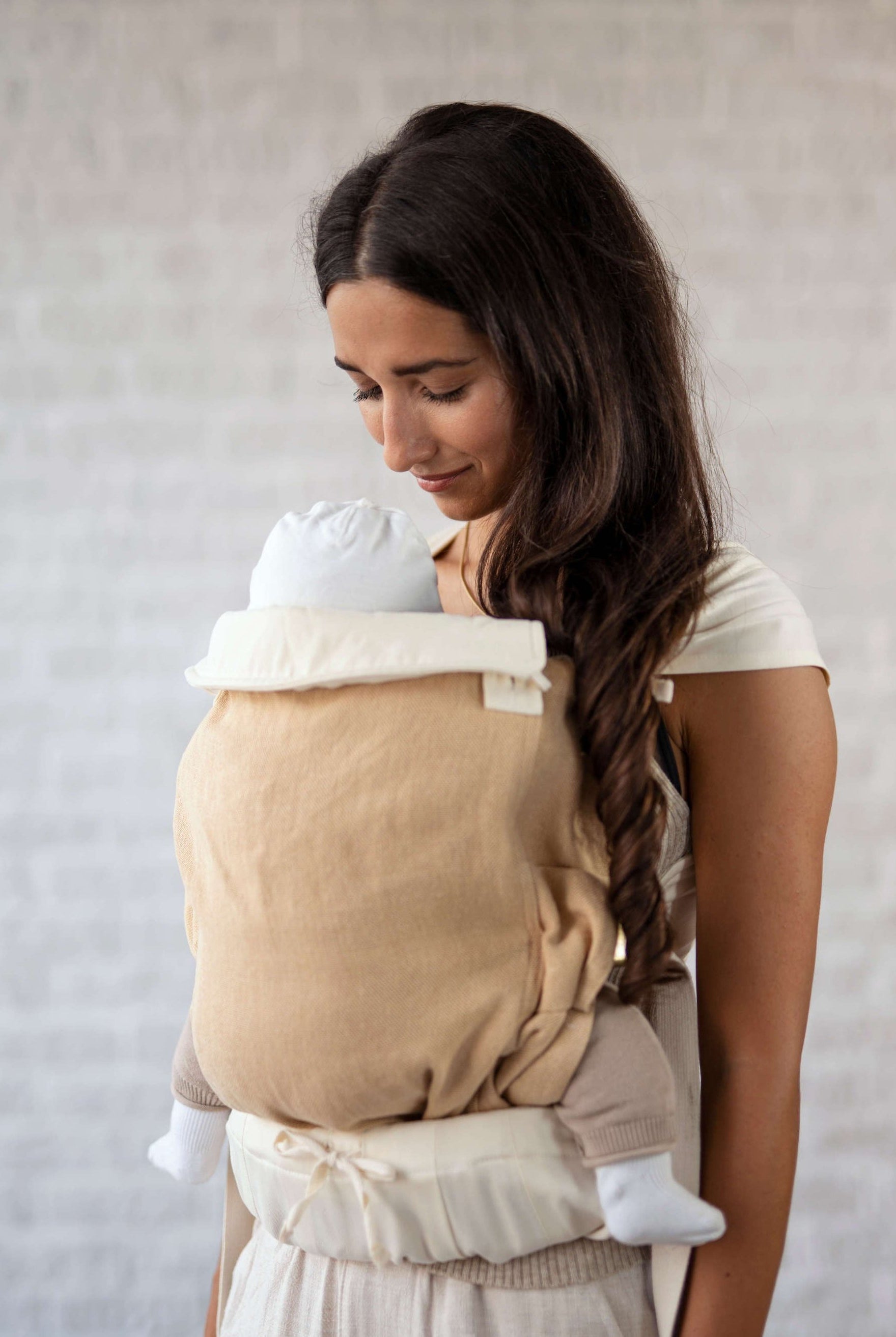 Warm Sand Buckle Babytrage