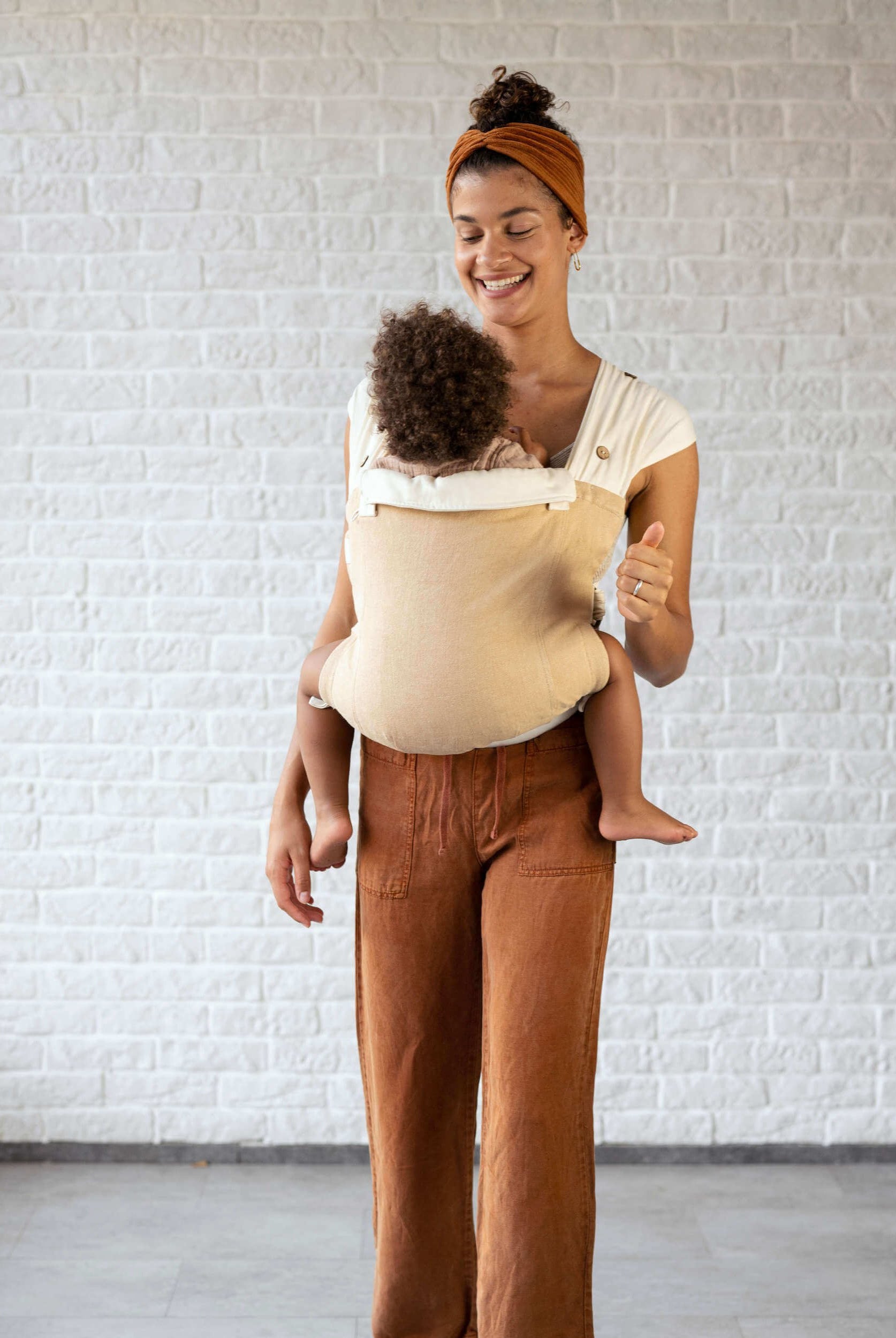 Warm Sand Sling Babytrage