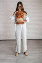 Load image into Gallery viewer, pre-loved baby carrier Camel Babytrage
